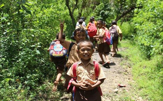 [【インドネシア】離島の子ども・教育支援]の画像