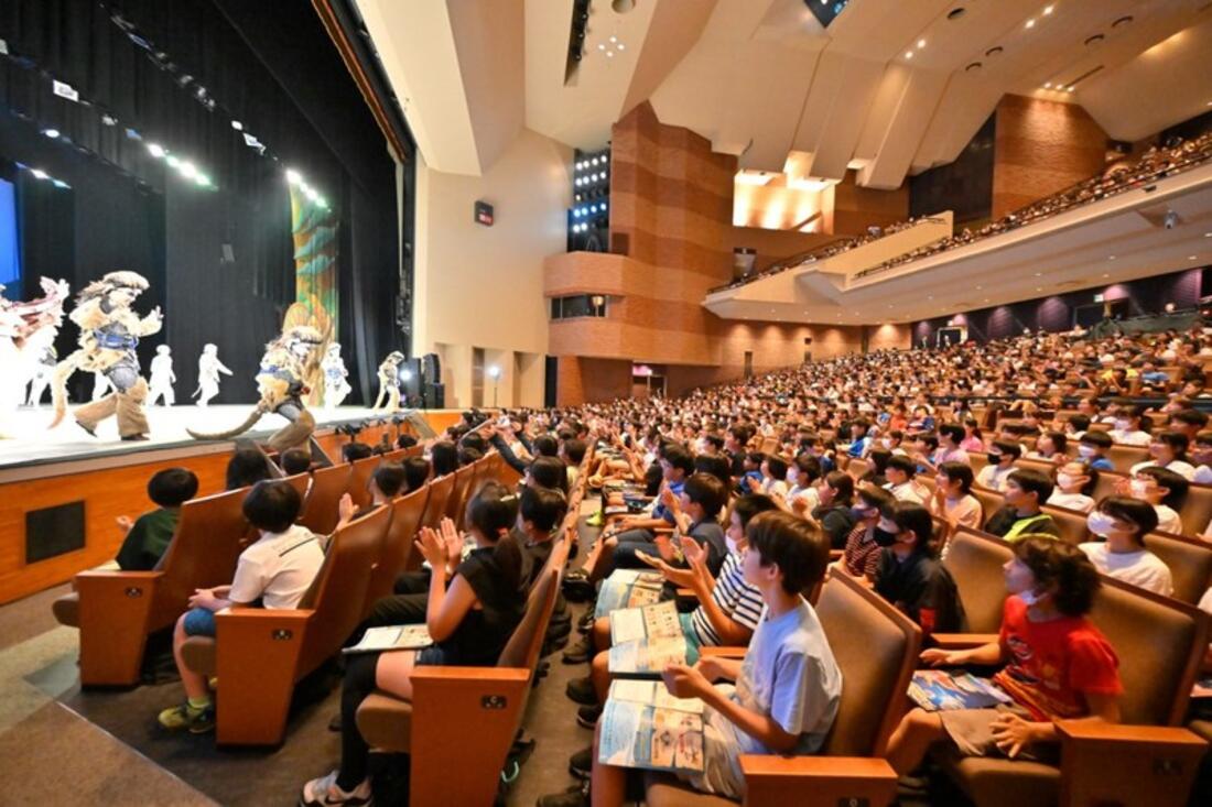 [子どもたちに演劇の感動を届けるプロジェクト「こころの劇場」]の画像