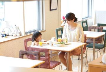 [小児がん・難病の子どもと家族を支えたい。 総合支援センター「アフラックペアレンツハウス」]の画像