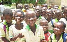 [【チョコ募金】カカオの産地ガーナの子どもたちへ愛を送ろう！]の画像
